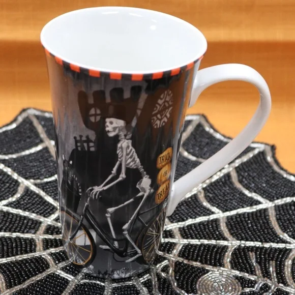 222 FIFTH BICYCLE SKELETON TRICK OR TREAT MAN HALLOWEEN TALL LATTE COFFE  MUG-NEW